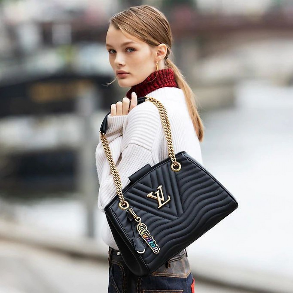 New Wave Chain Tote M51496