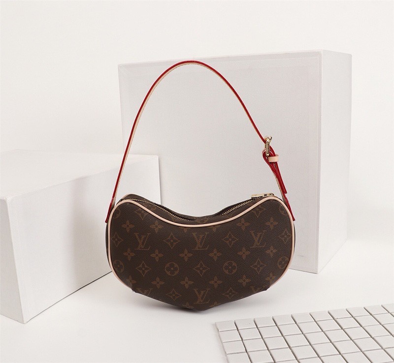 M51510 Pochette Croissant Shoulder Bag