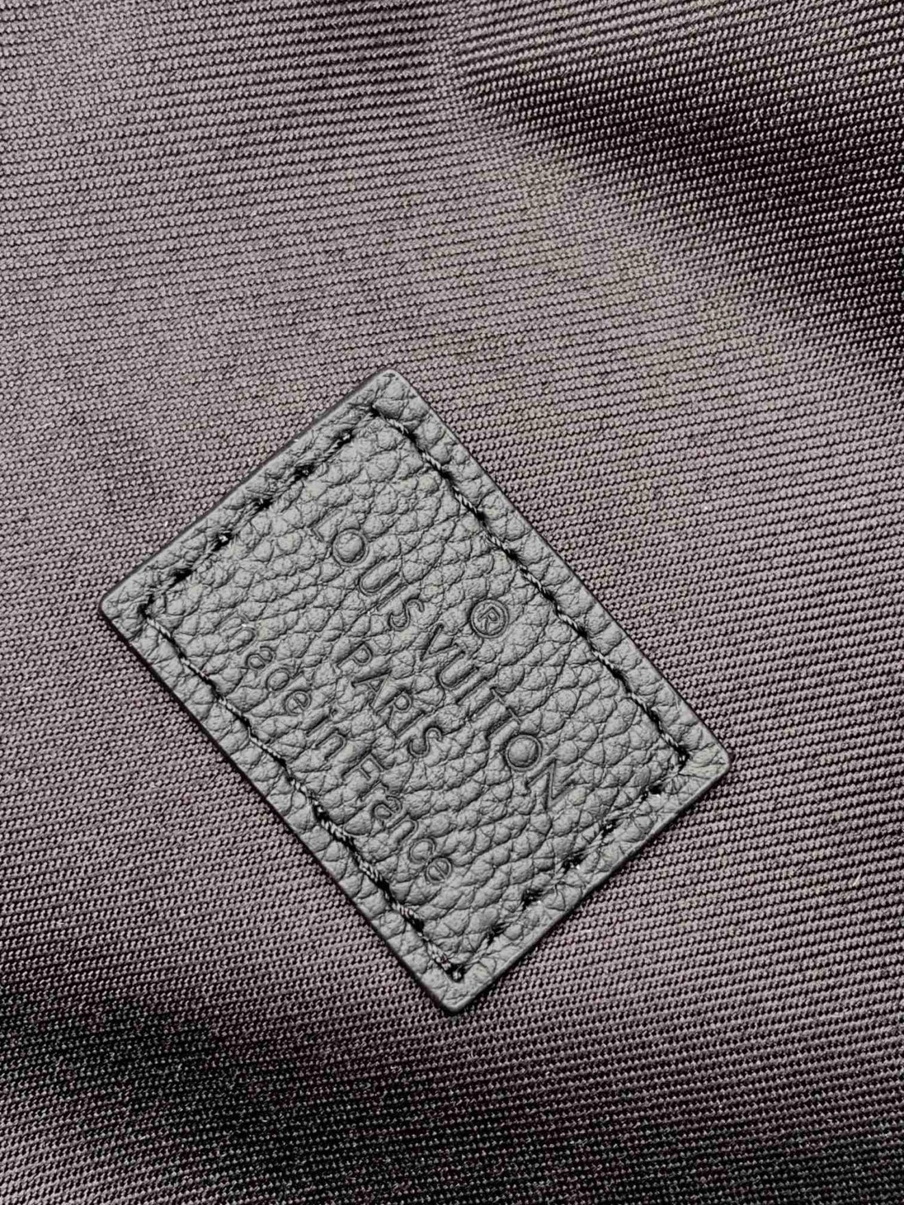 Louis Vuitton M21890 Duo Slingbag