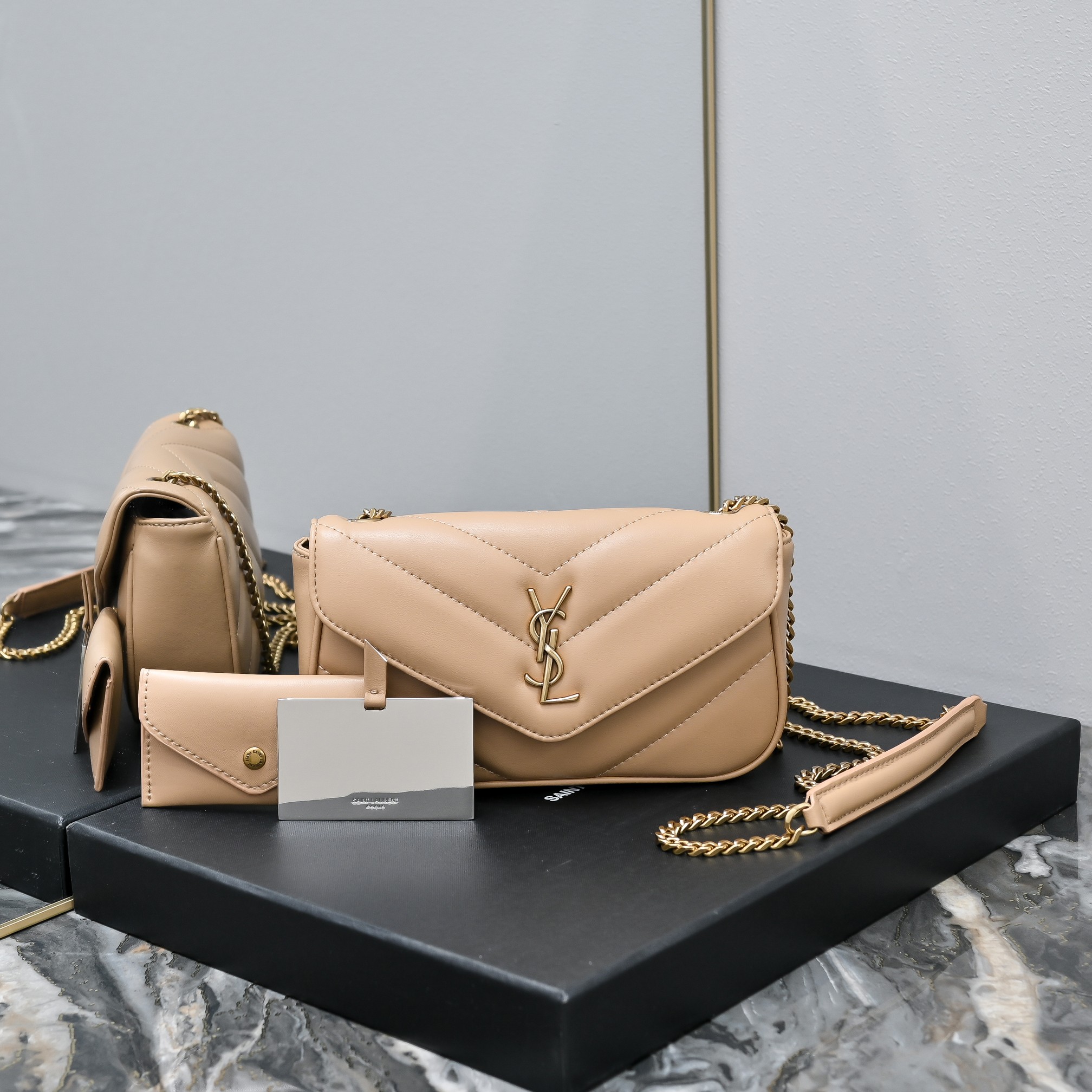SAINT LAURENT LOULOU in MATELASSÉ Lambskin