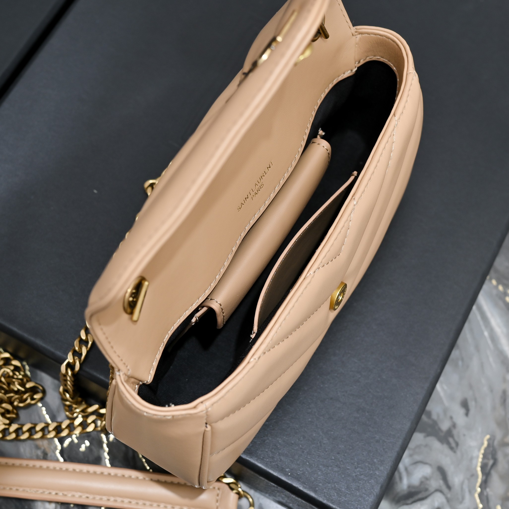 SAINT LAURENT LOULOU in MATELASSÉ Lambskin
