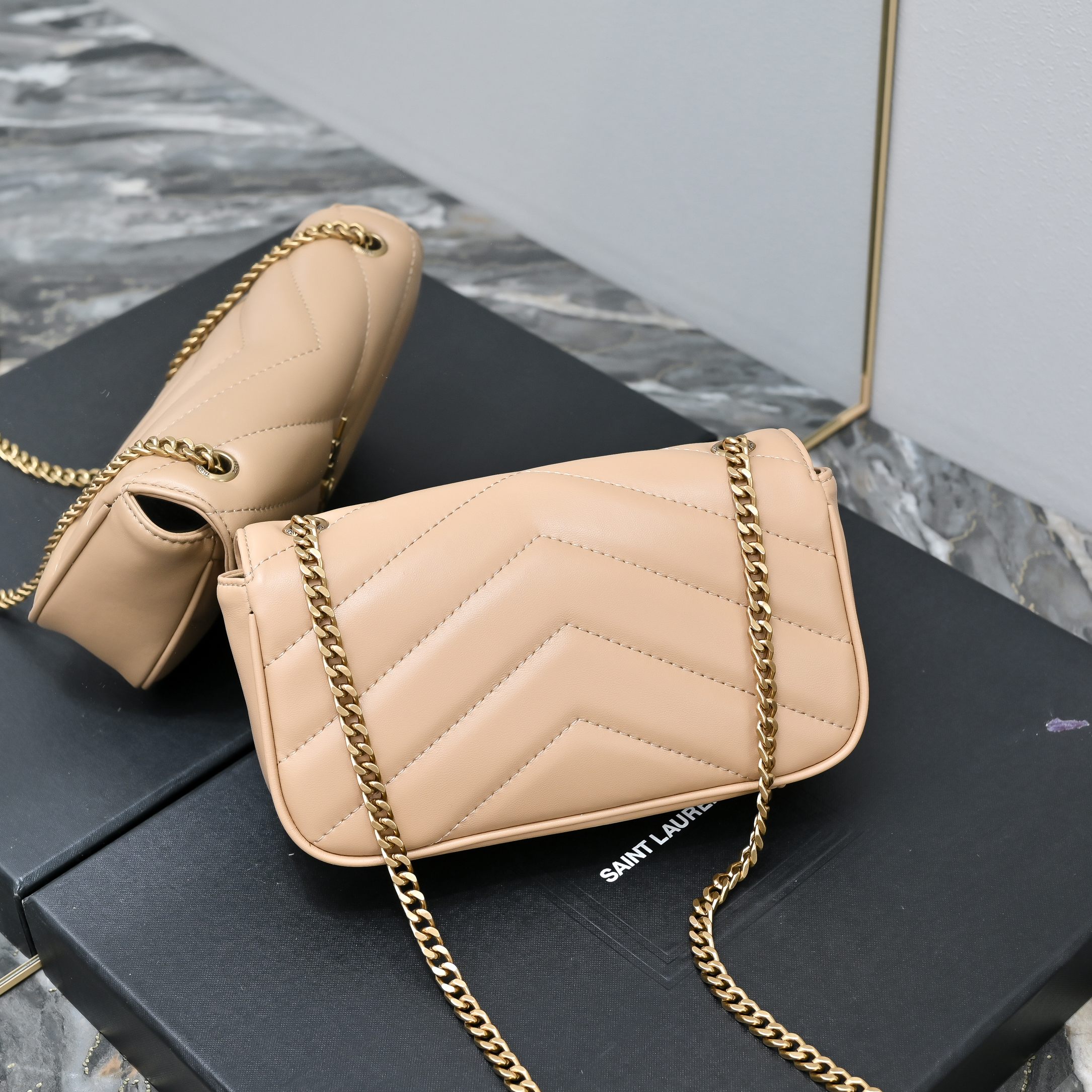 SAINT LAURENT LOULOU in MATELASSÉ Lambskin