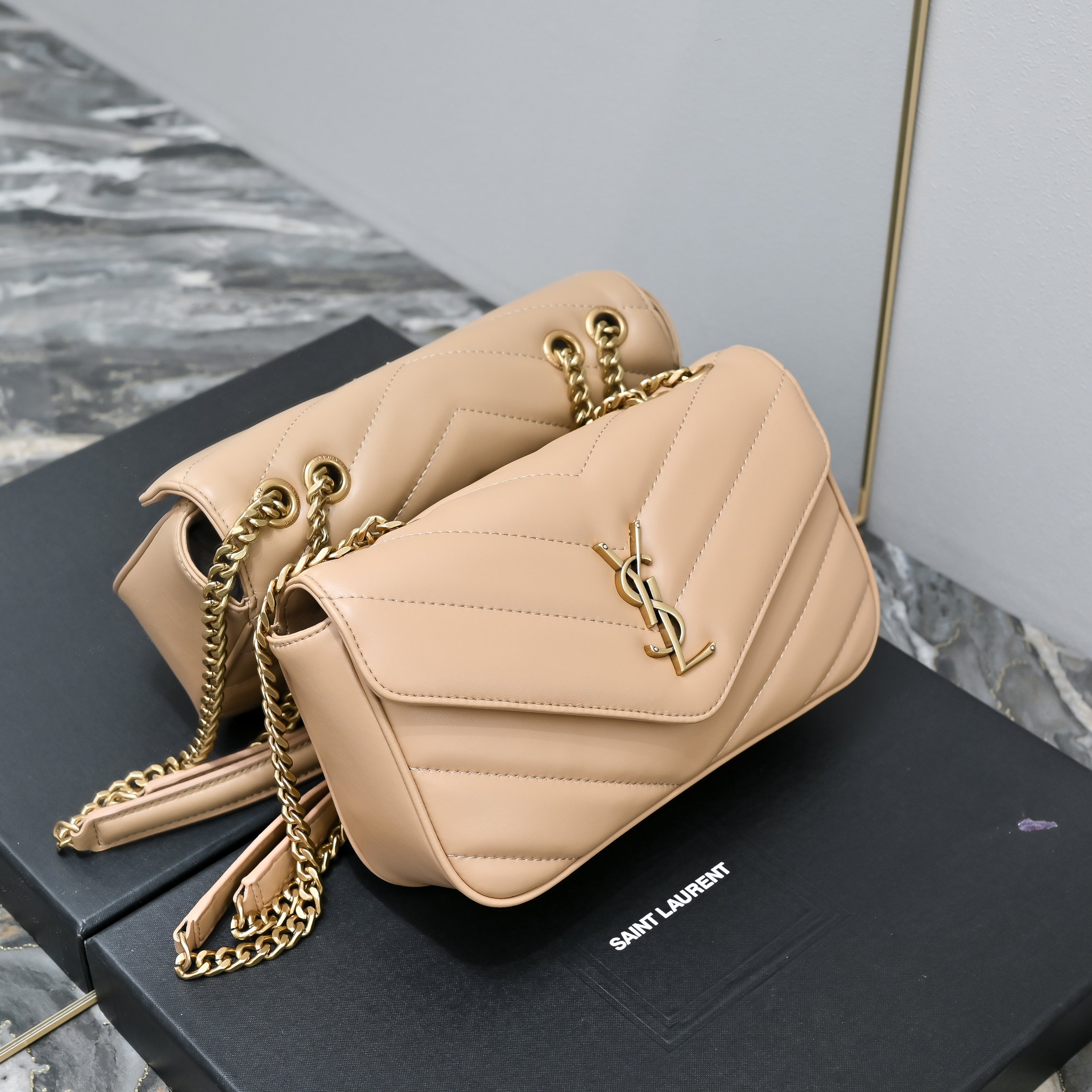 SAINT LAURENT LOULOU in MATELASSÉ Lambskin