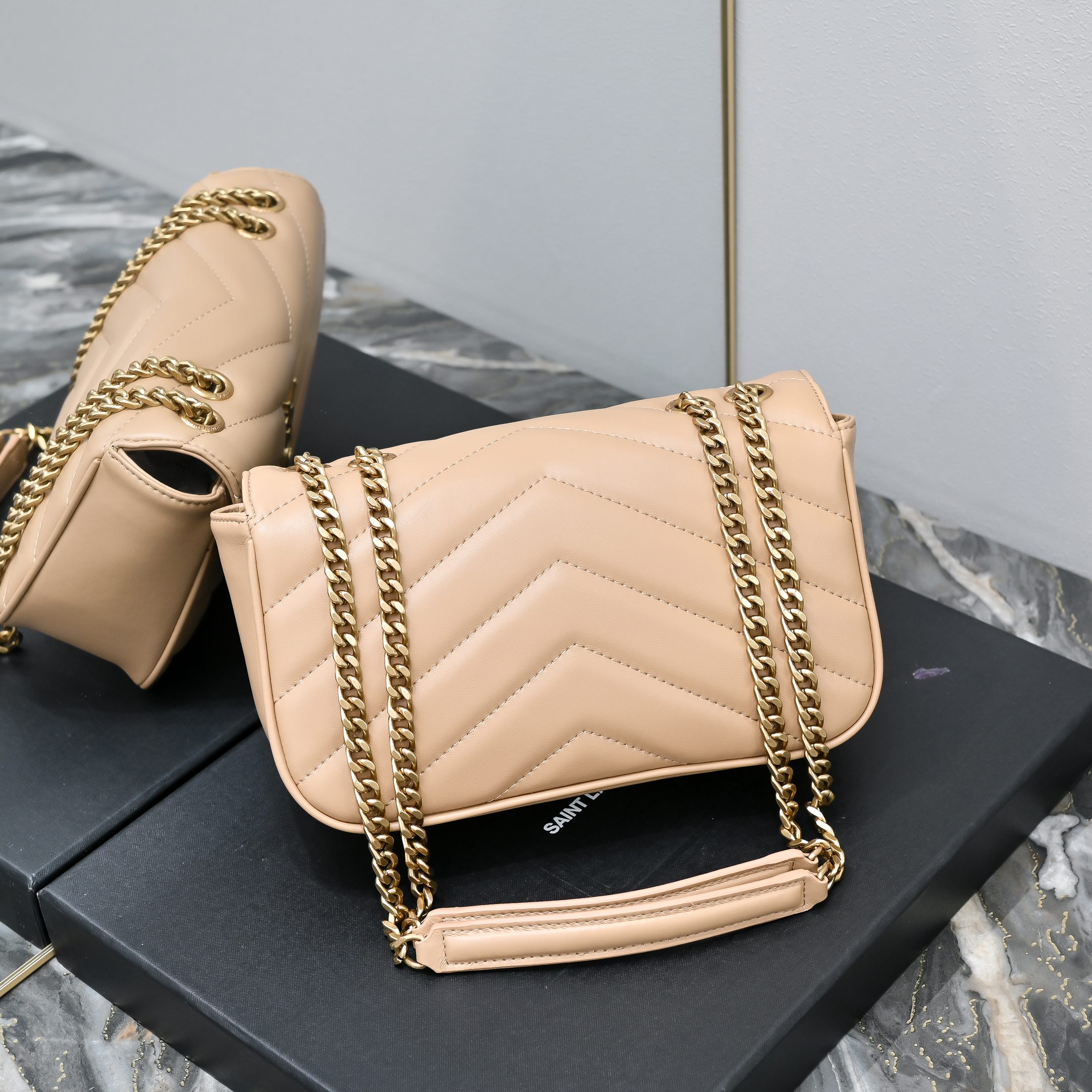 SAINT LAURENT LOULOU in MATELASSÉ Lambskin