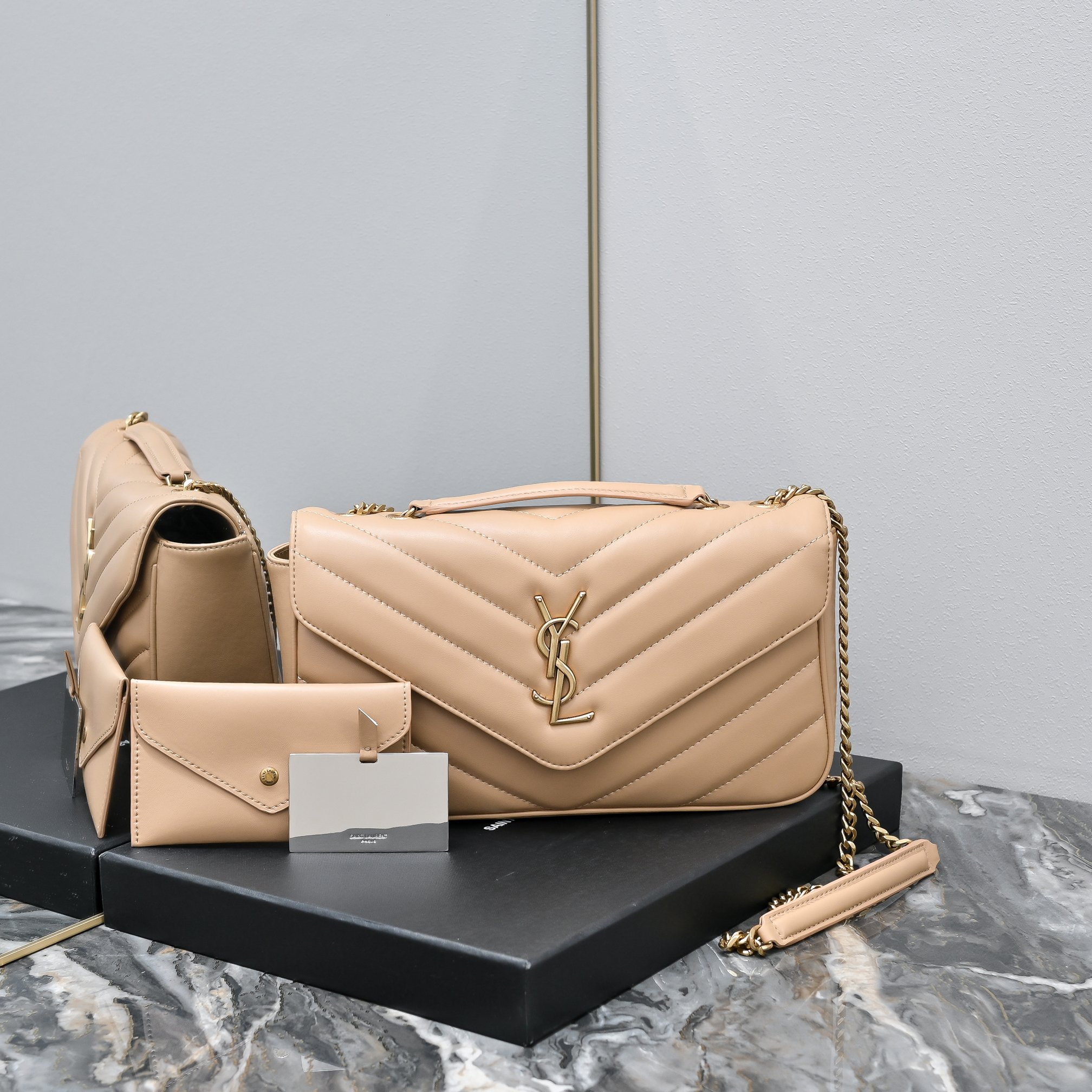SAINT LAURENT LOULOU in MATELASSÉ Lambskin
