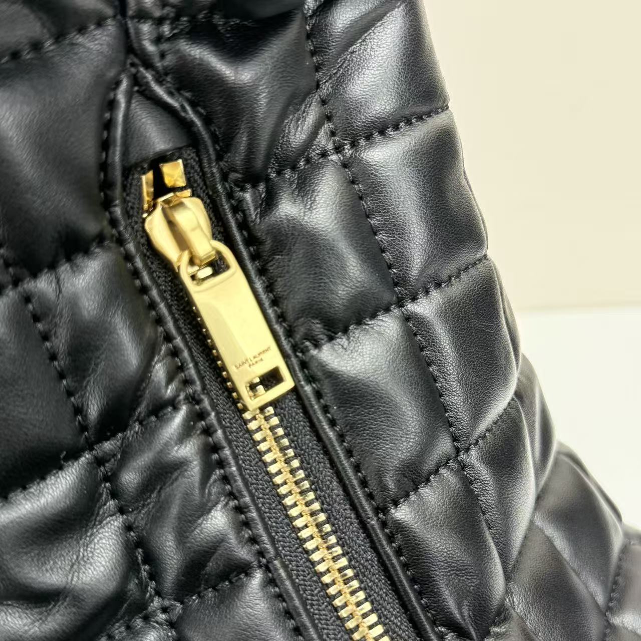 Saint Laurent YSL ICARE hobo in quilted nappa Bag - Black