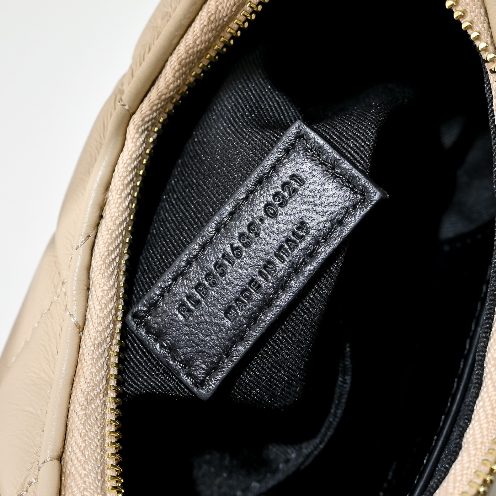 [TOP]Saint Laurent YSL IICARINO in quilted suede Hobo Bag - DARK BEIGE