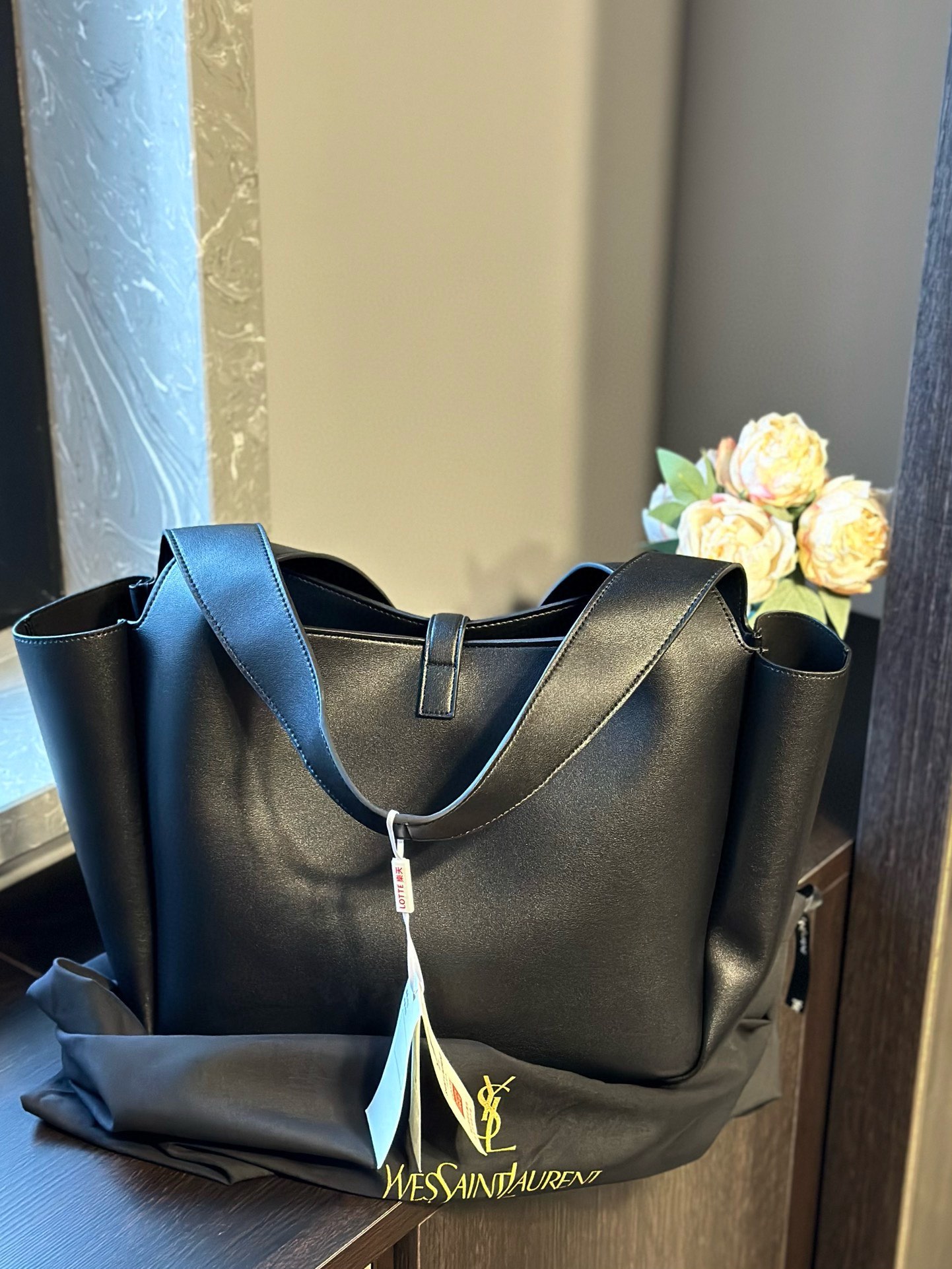 Saint Laurent Hobo Underarm Bag
