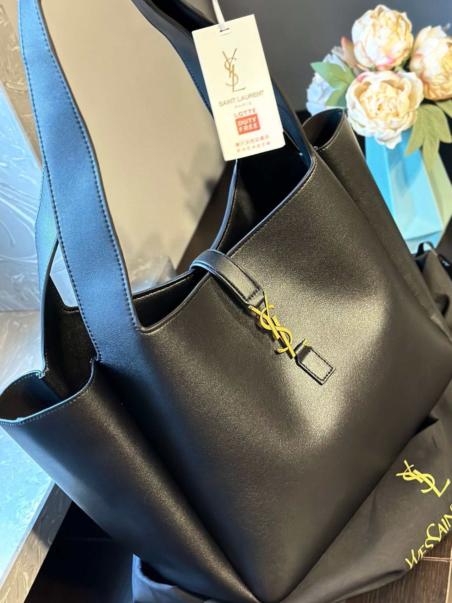 Saint Laurent Hobo Underarm Bag