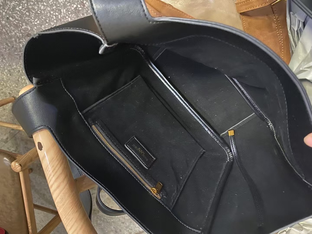 Saint Laurent Hobo Underarm Bag