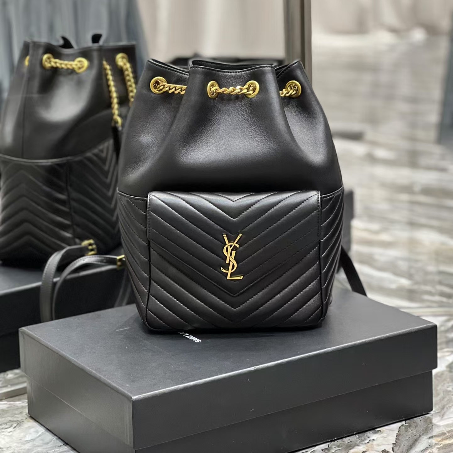 [TOP]Saint Laurent Joe Backpack Matelasse Chevron Leather Black - Bag