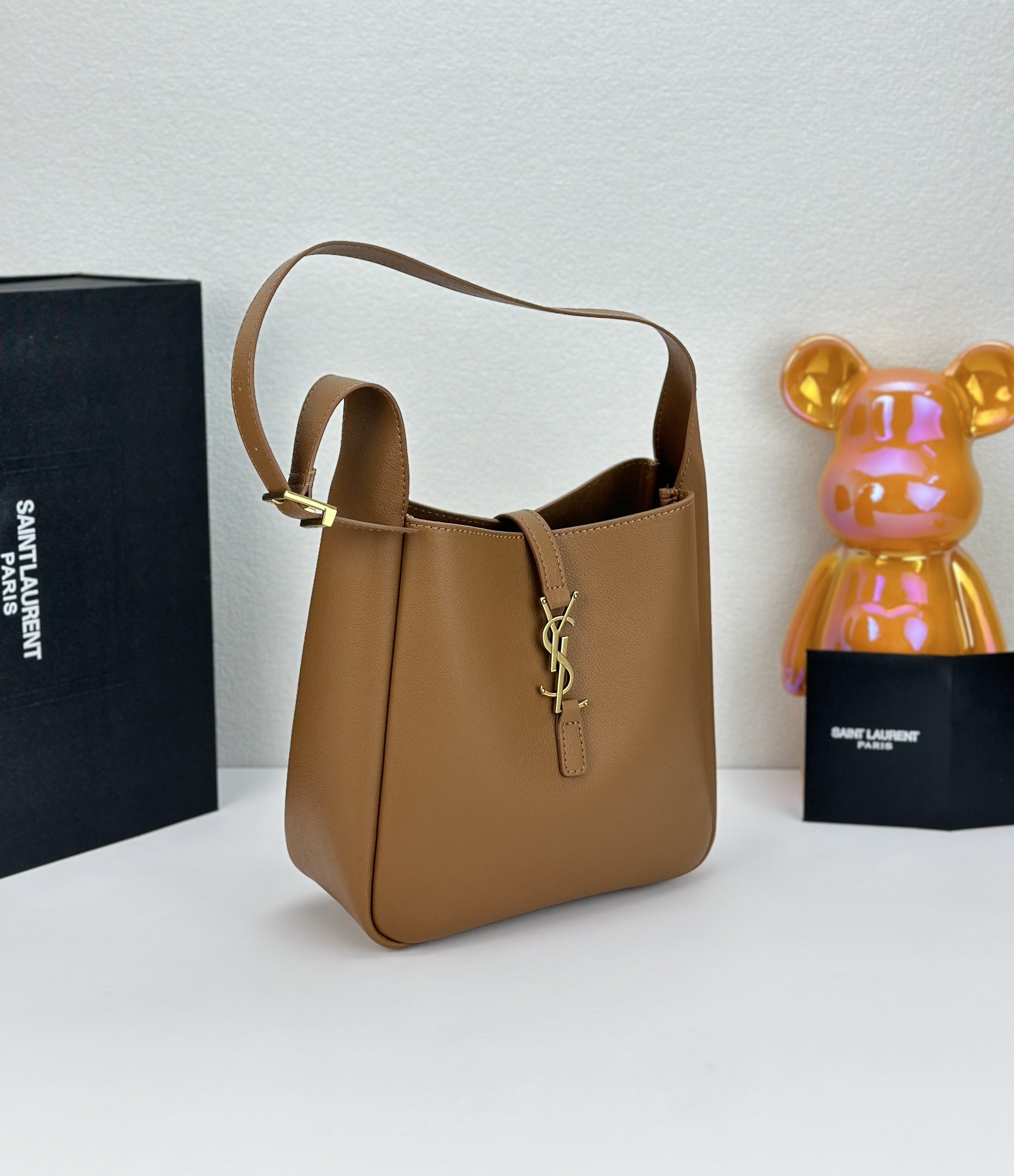 Saint Laurent LE 5 À 7 small bag in soft python Brown - Bag