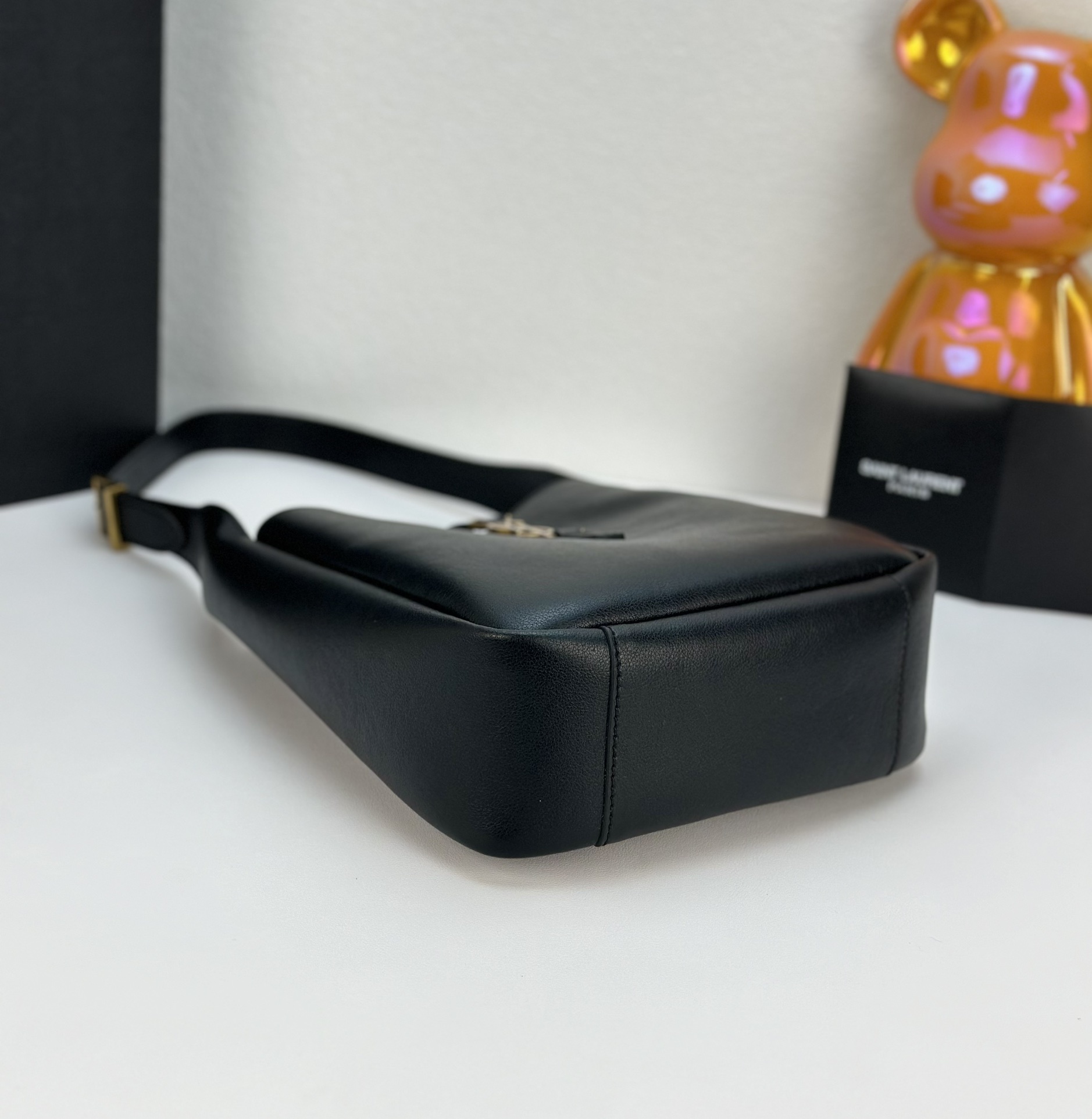 Saint Laurent LE 5 À 7 small bag in soft python Black - Bag