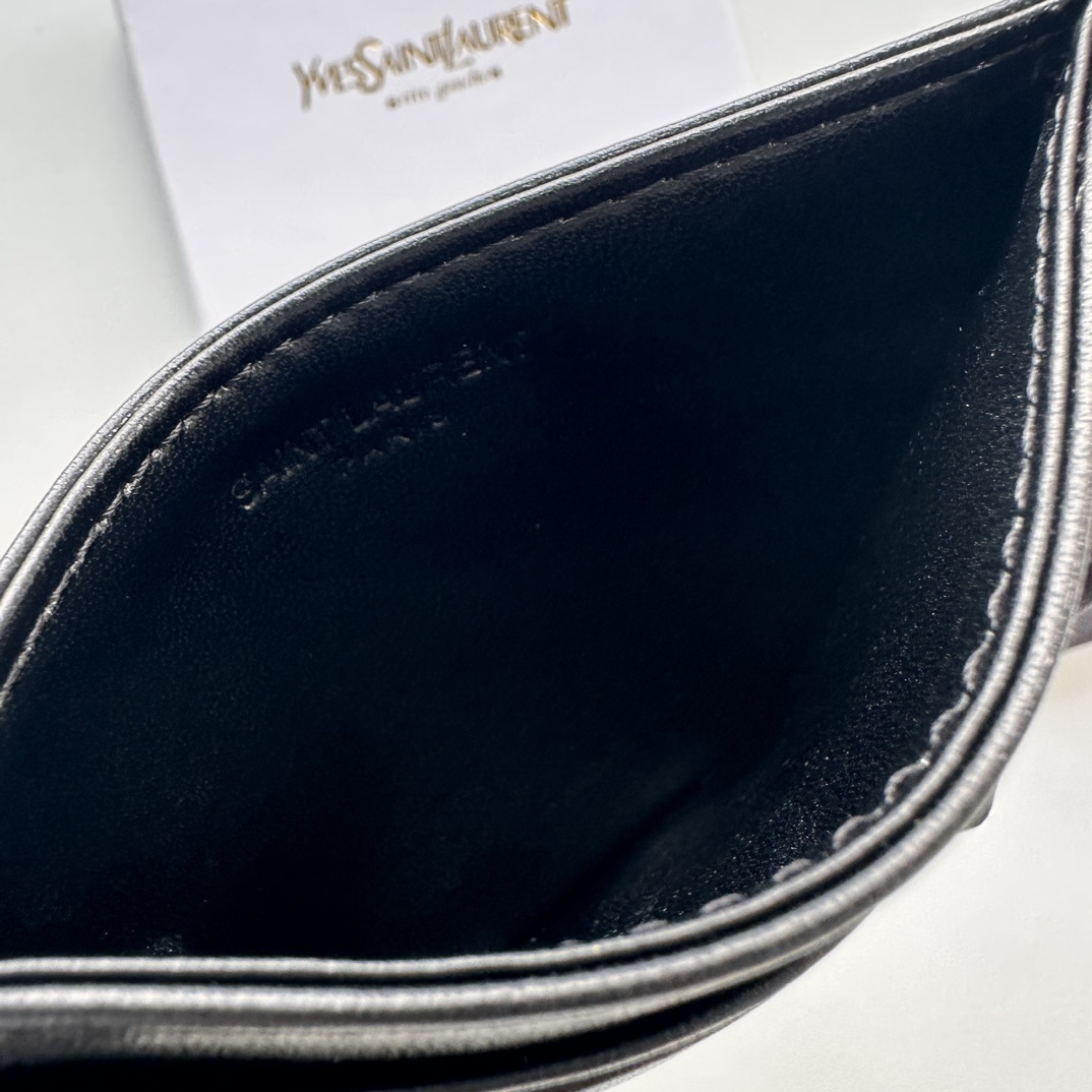 Saint Laurent CASSANDRE MATELASSÉ card case in lambskin -Black Wallet
