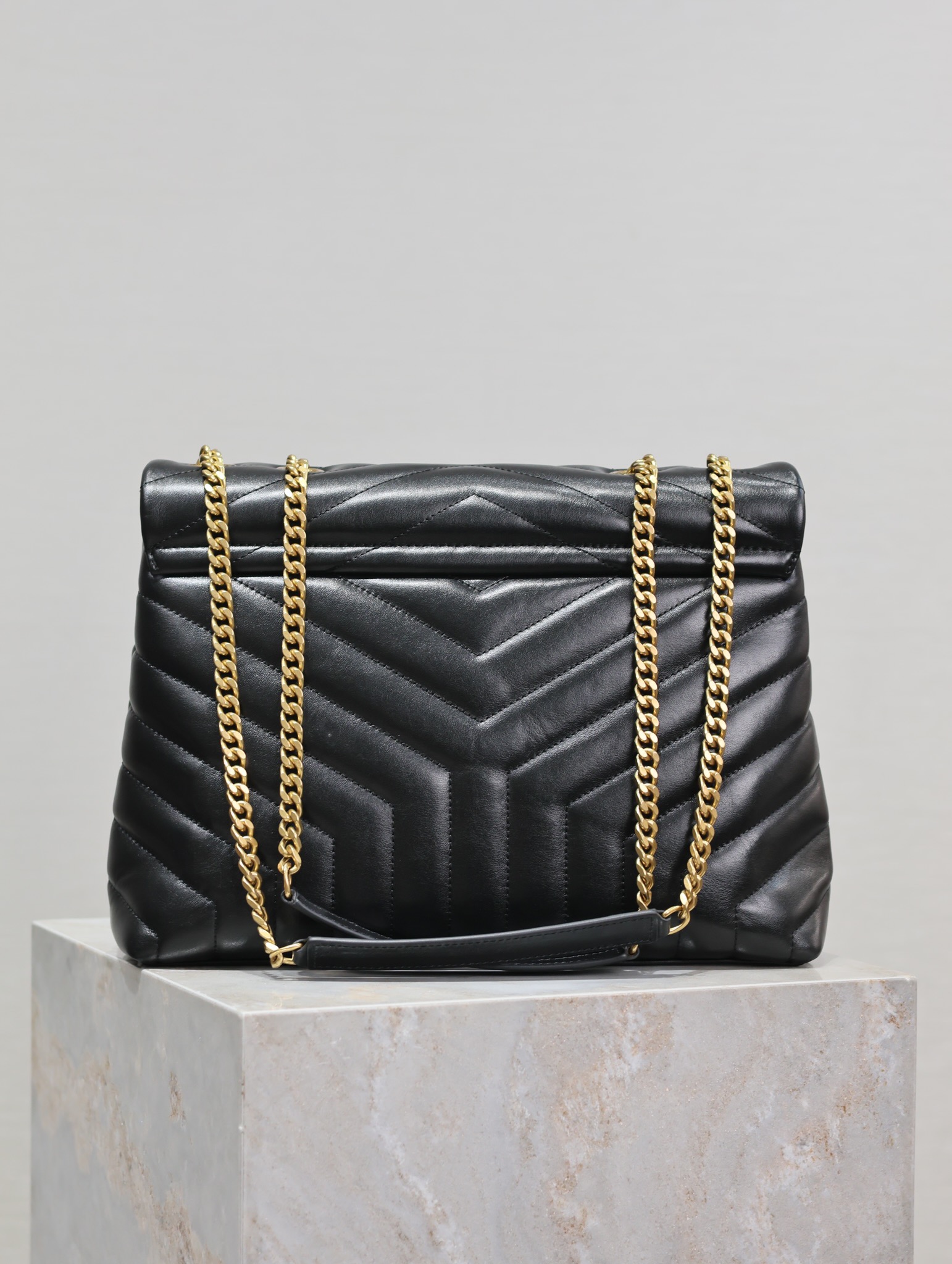 [TOP] SAINT LAURENT Loulou medium quilted leather shoulder bag black - Bag