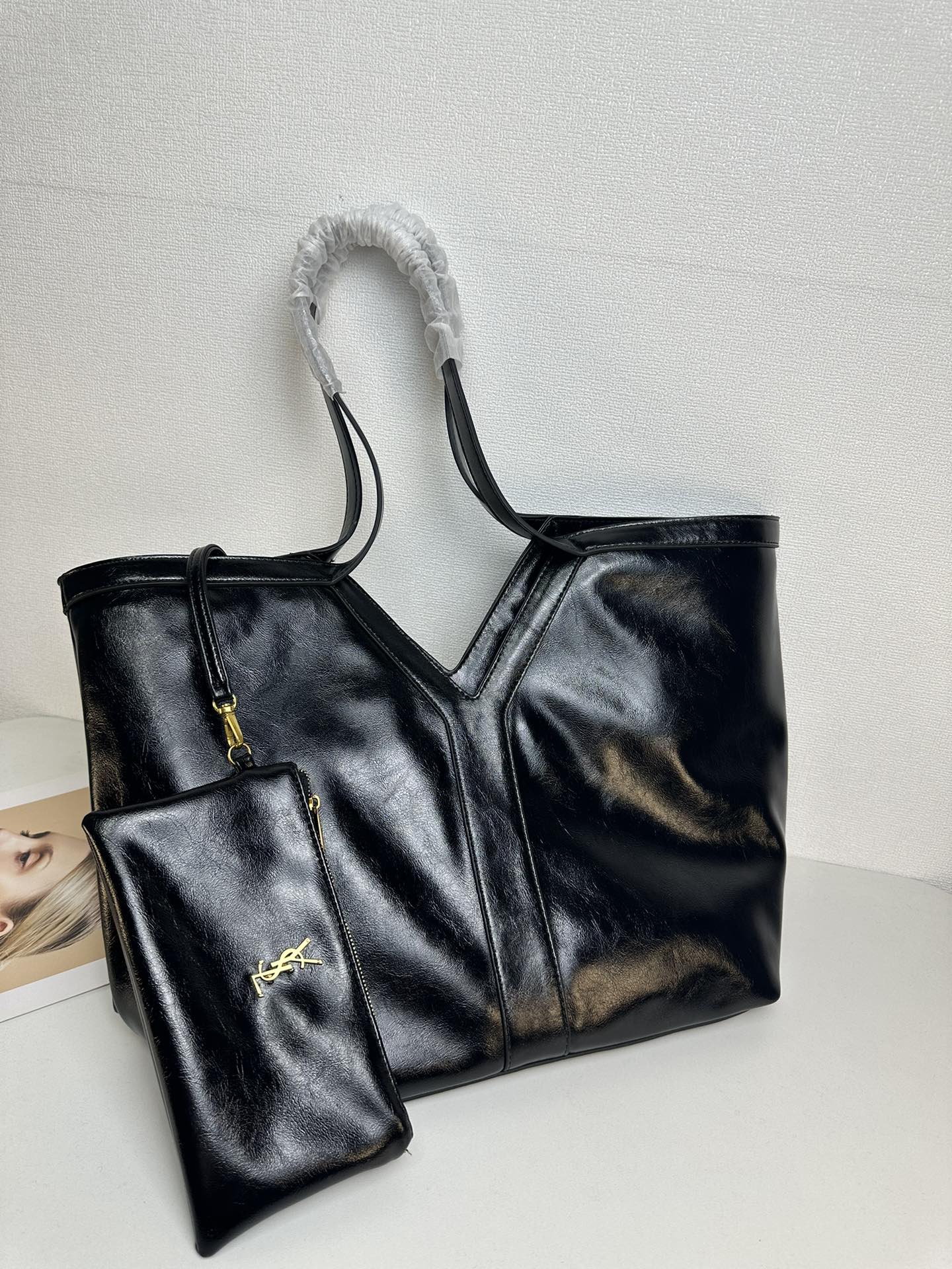 Saint Laurent Oversized Tote Bag - Black Bag