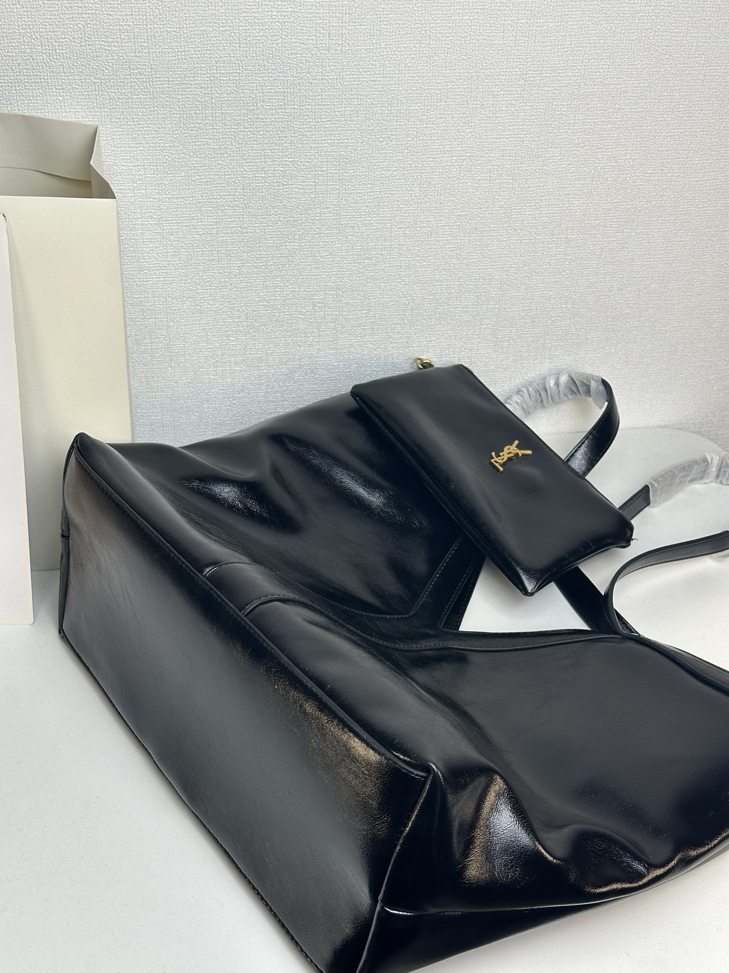 Saint Laurent Oversized Tote Bag - Black Bag