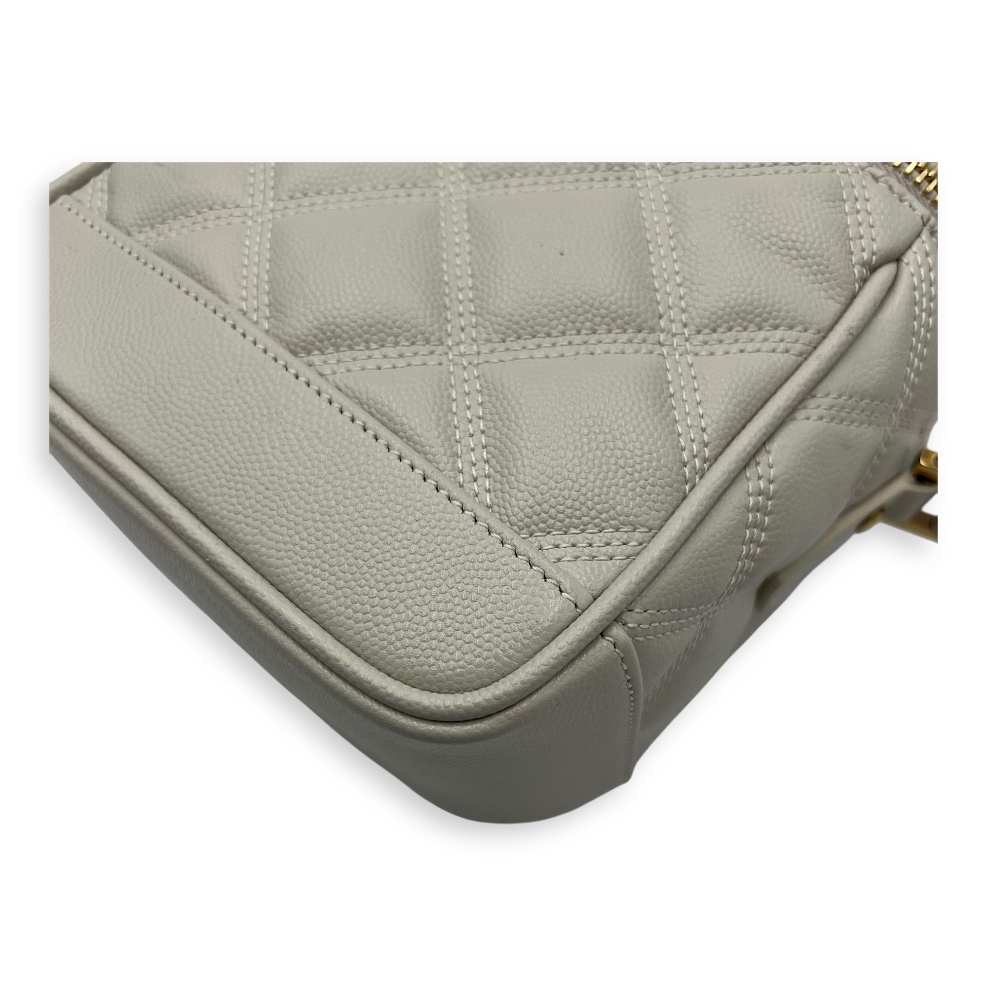 Quilted 80's Vanity Bag White in Calfskin, Gold hardware