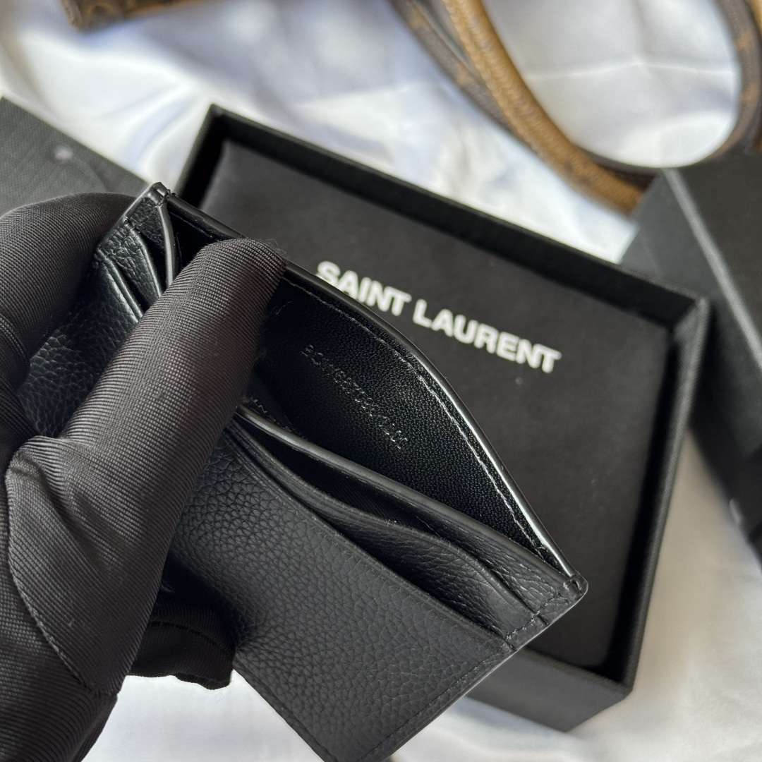 Saint Laurent YSL TINY CASSANDRE card case in matte leather - Black