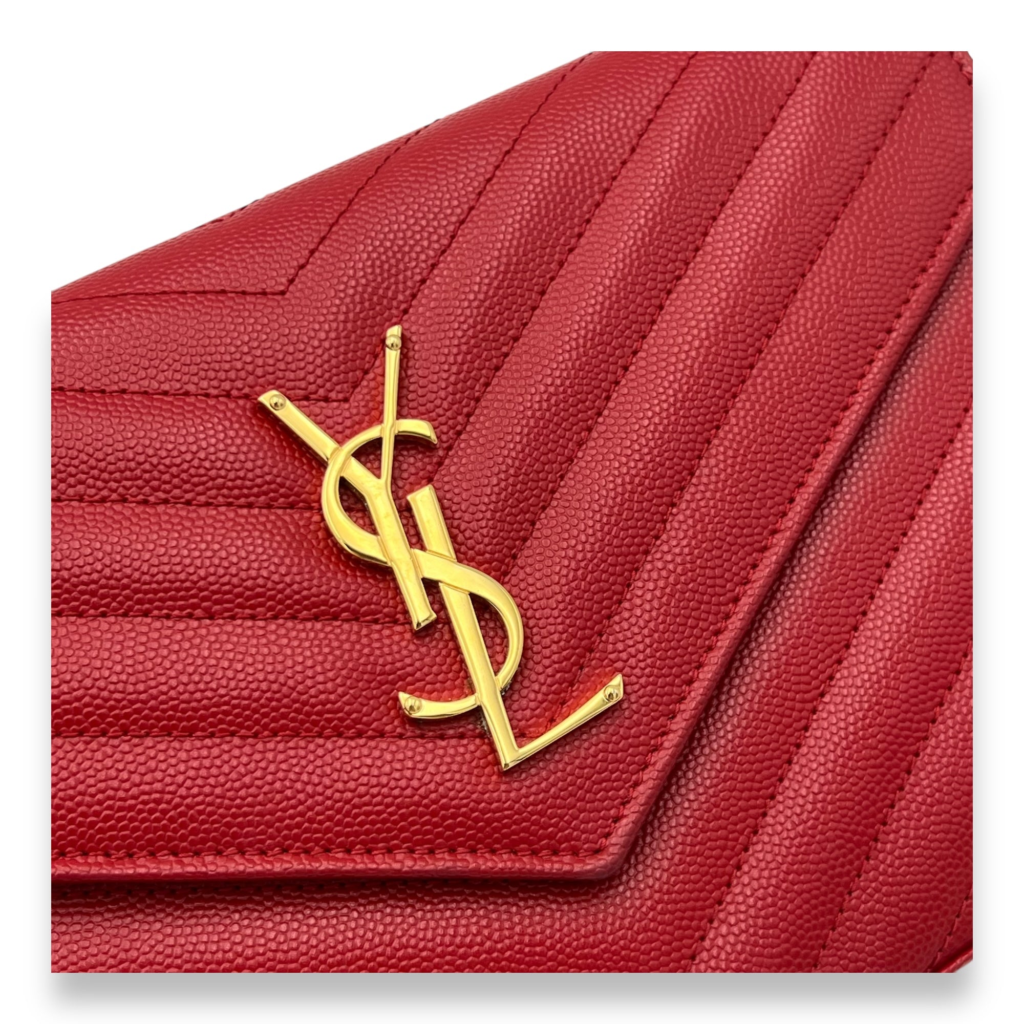 Envelope Wallet On Chain Red in Caviar Leather, Gold hardware