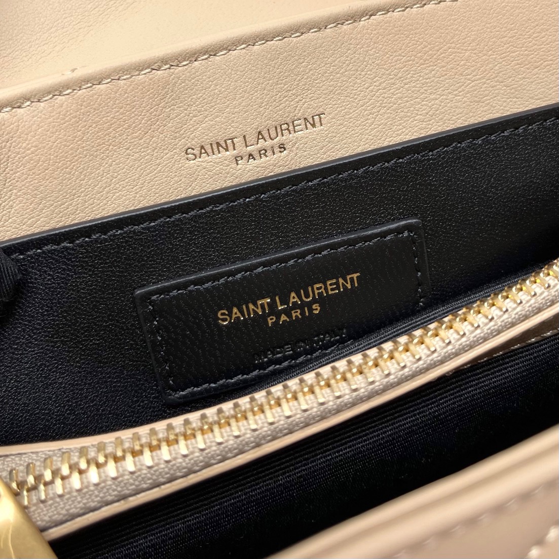 [TOP] SAINT LAURENT Loulou small quilted leather shoulder bag