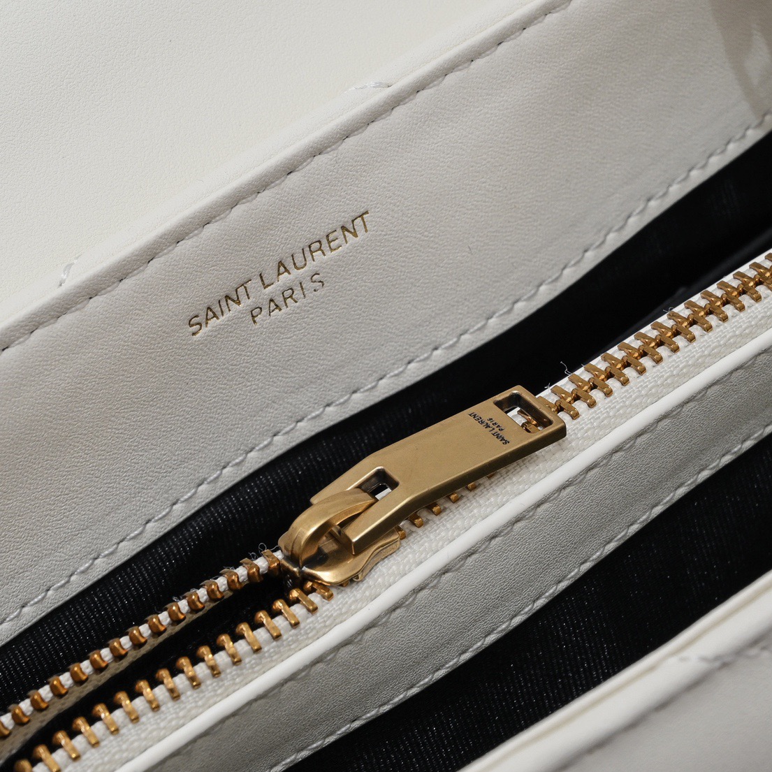 SAINT LAURENT Loulou small quilted leather white golden hardware shoulder bag