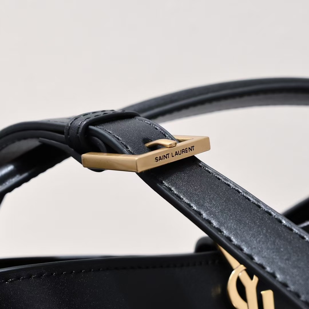 Saint Laurent Le 37 Small Bag in Shiny Leather
