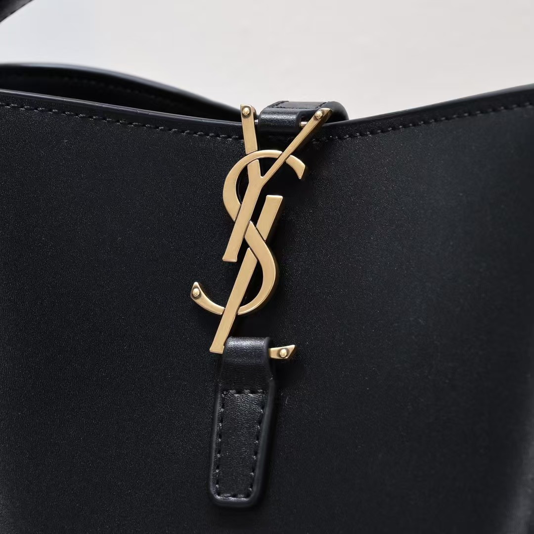 Saint Laurent Le 37 Small Bag in Shiny Leather