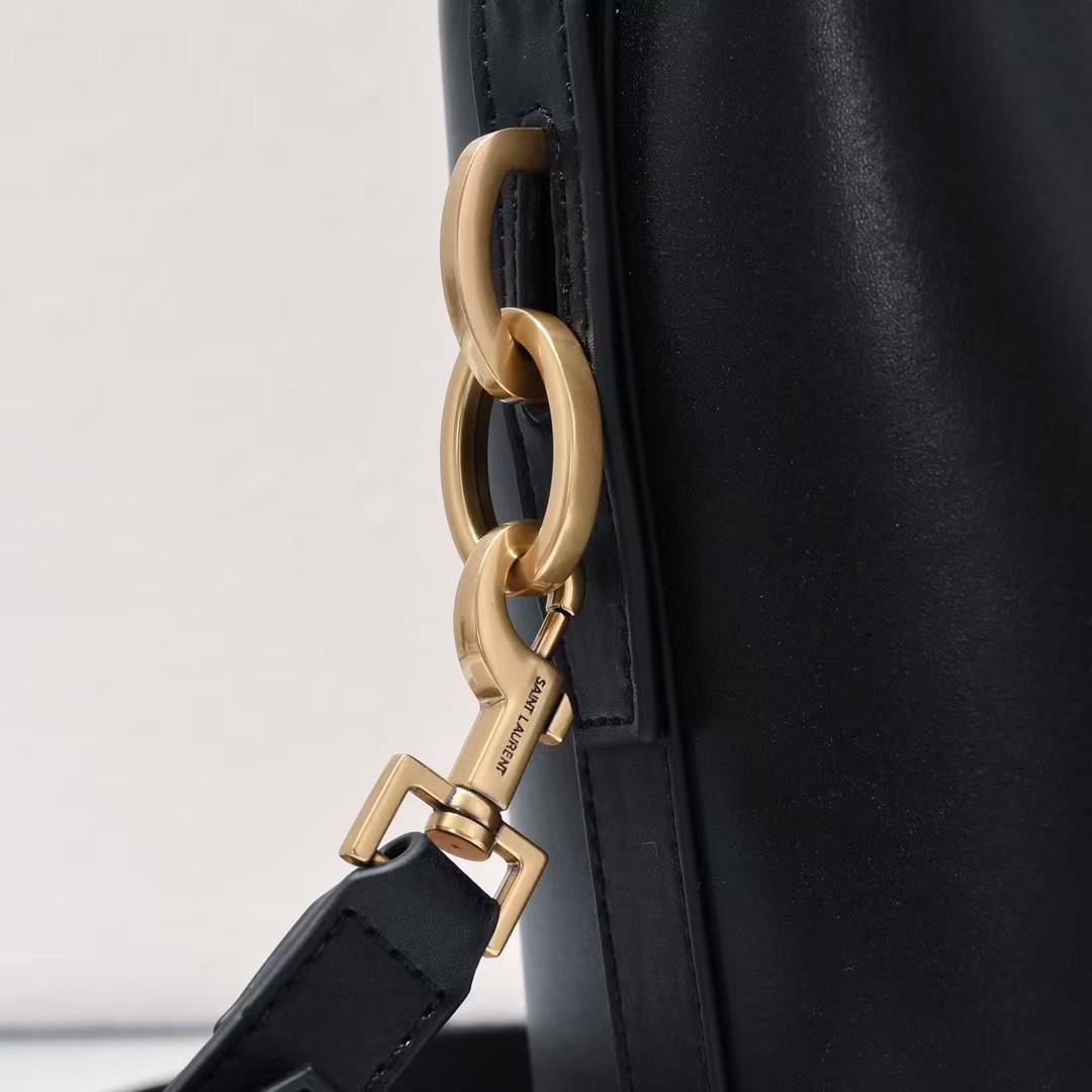 Saint Laurent Le 37 Small Bag in Shiny Leather