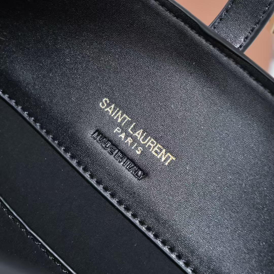 Saint Laurent Le 37 Small Bag in Shiny Leather