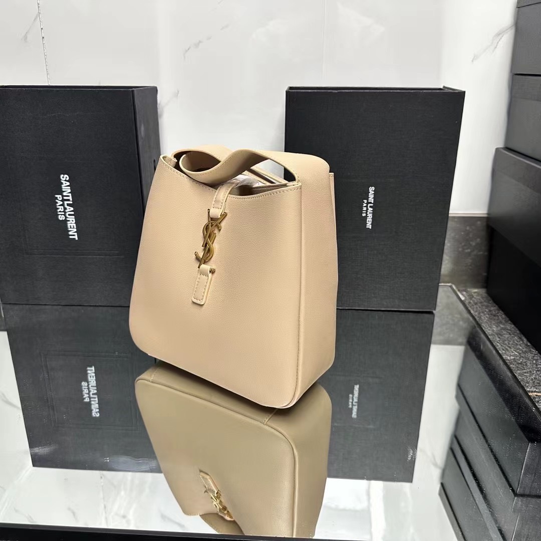 SAINT LAURENT Supple Small leather shoulder bag-Beige - Bag