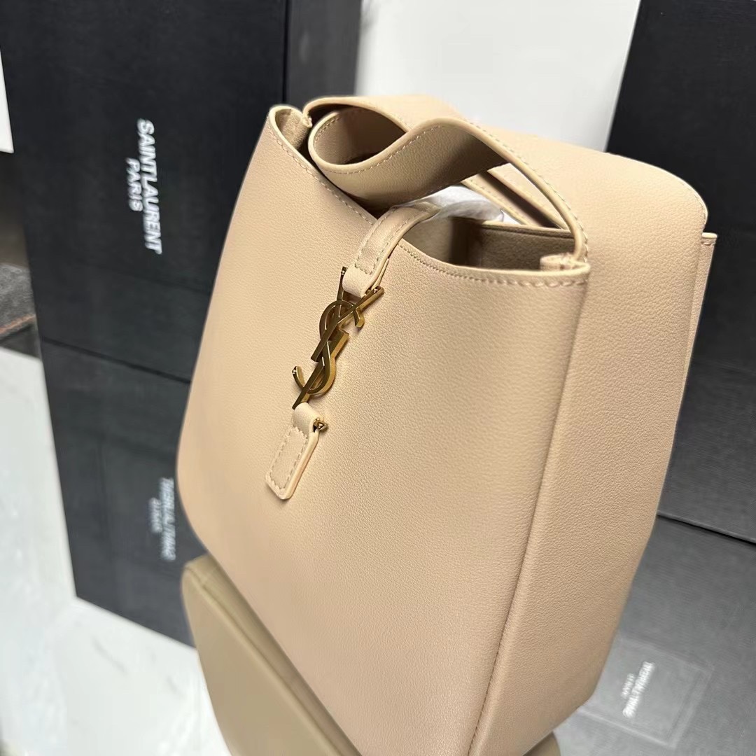 SAINT LAURENT Supple Small leather shoulder bag-Beige - Bag