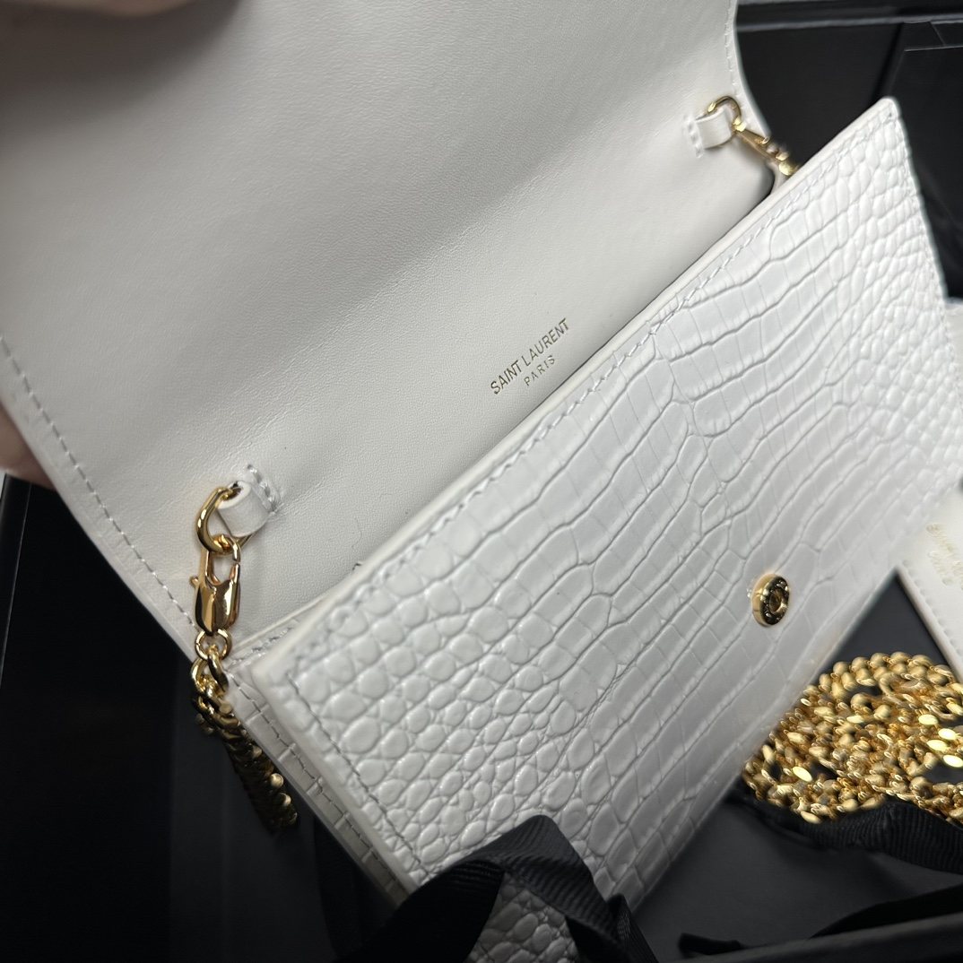 SAINT LAURENT Grain De Poudre Monogram Uptown Chain Wallet White-Gold hardware - Bag
