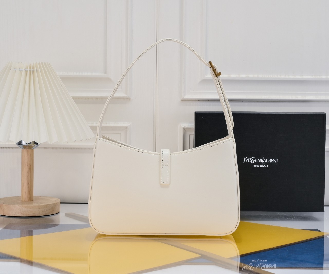 SAINT LAURENT YSL 5 à 7 Hobo Bag Leather-White Bag