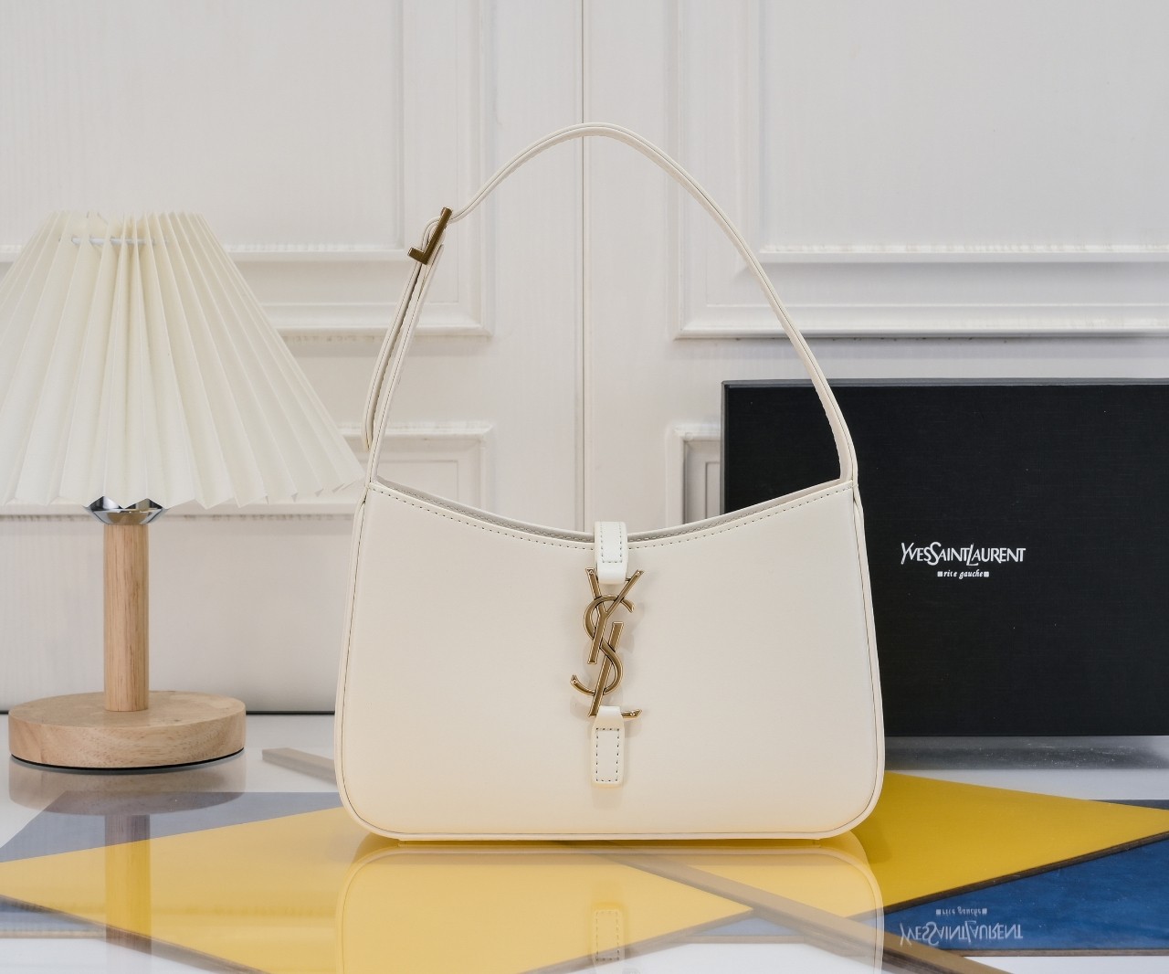 SAINT LAURENT YSL 5 à 7 Hobo Bag Leather-White Bag