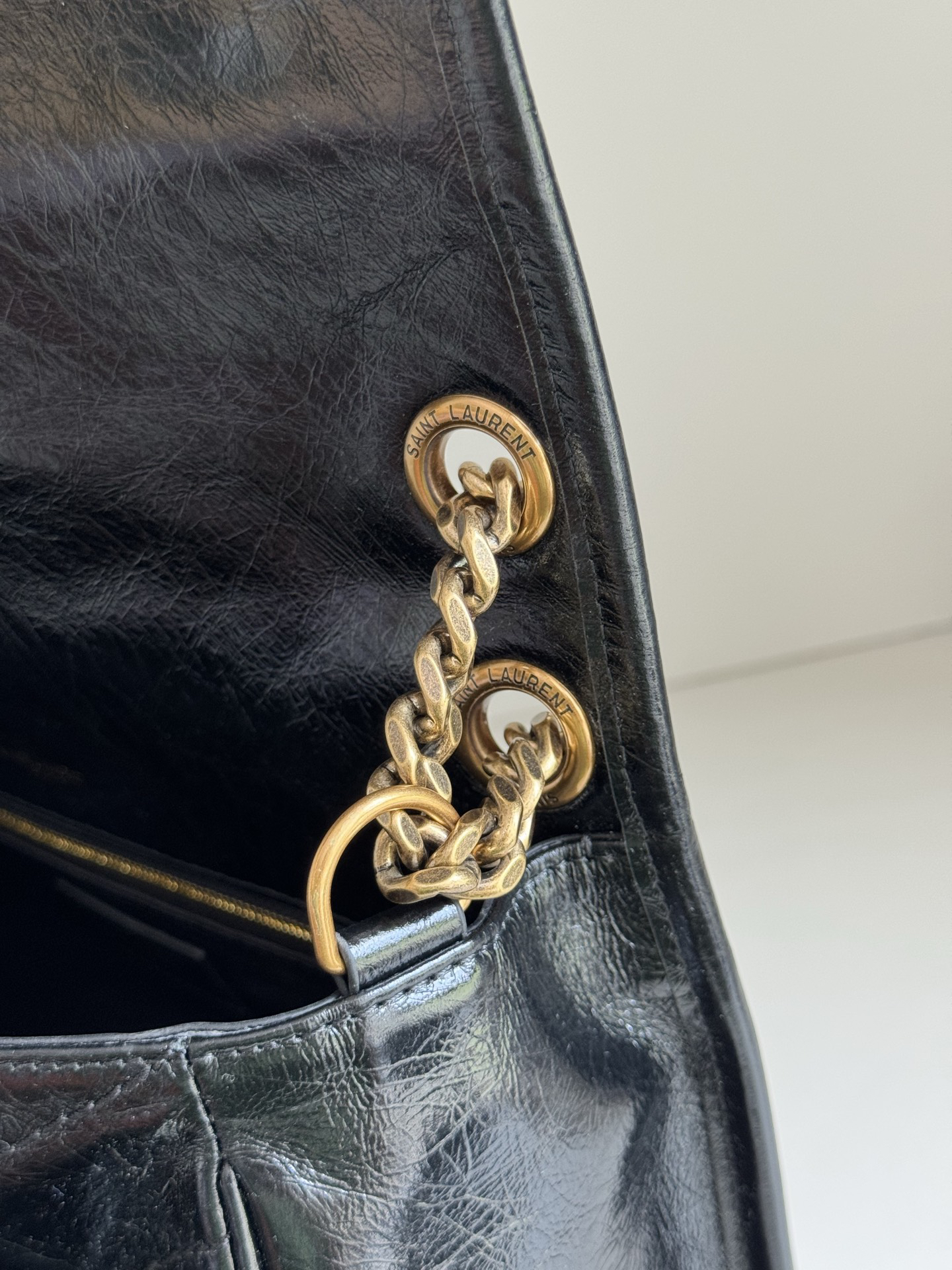 Saint Laurent YSL NIKI MEDIUM IN VINTAGE LEATHER Black - Bag