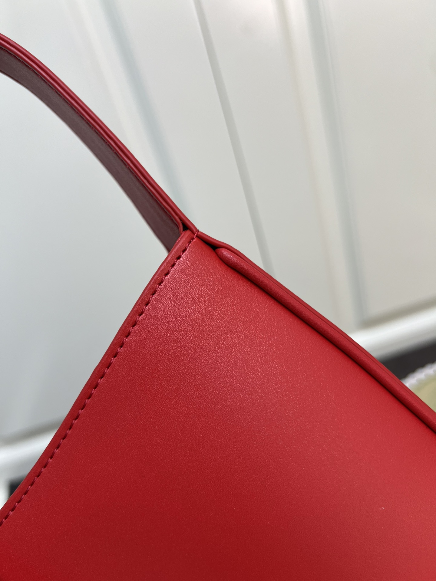 Saint Laurent YSL Le 5 à 7 hobo bag - Red Plain Bag