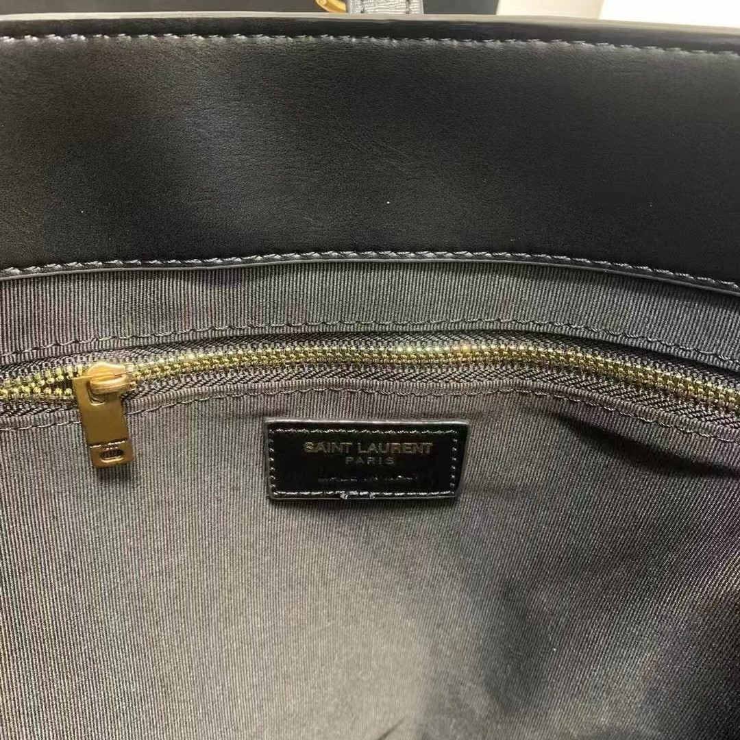 Saint Laurent Le 37 Large Bag in Shiny Leather