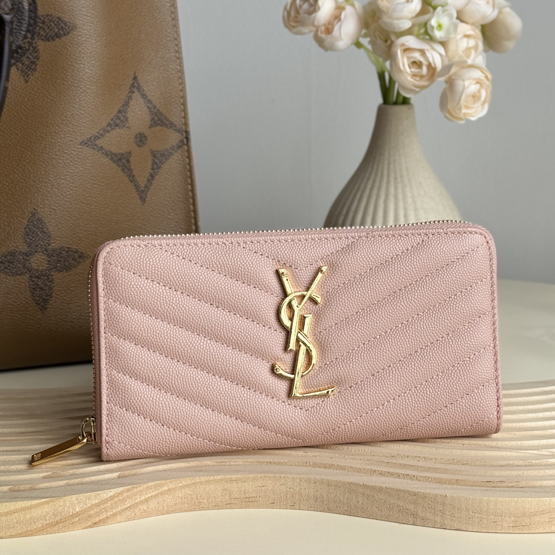 Saint Laurent Monogramme leather Wallet -Pink Wallet