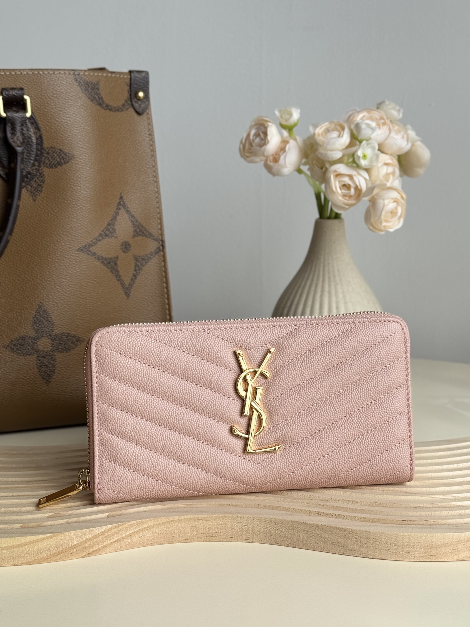 Saint Laurent Monogramme leather Wallet -Pink Wallet