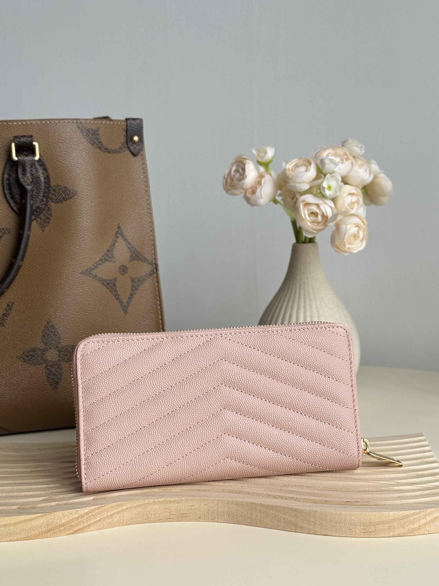 Saint Laurent Monogramme leather Wallet -Pink Wallet