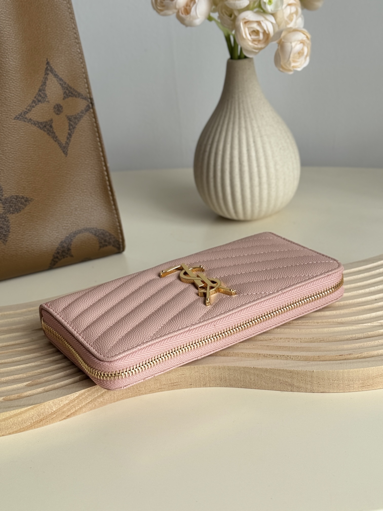 Saint Laurent Monogramme leather Wallet -Pink Wallet