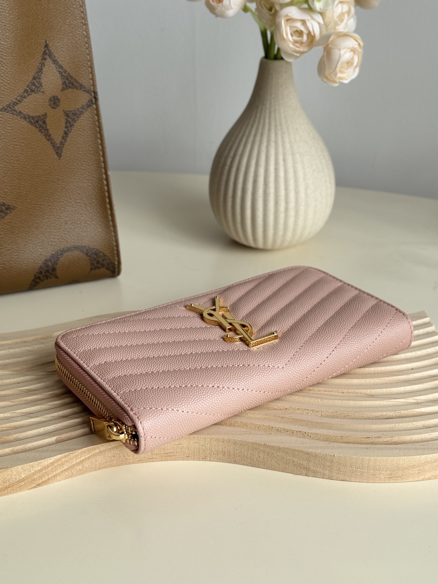 Saint Laurent Monogramme leather Wallet -Pink Wallet