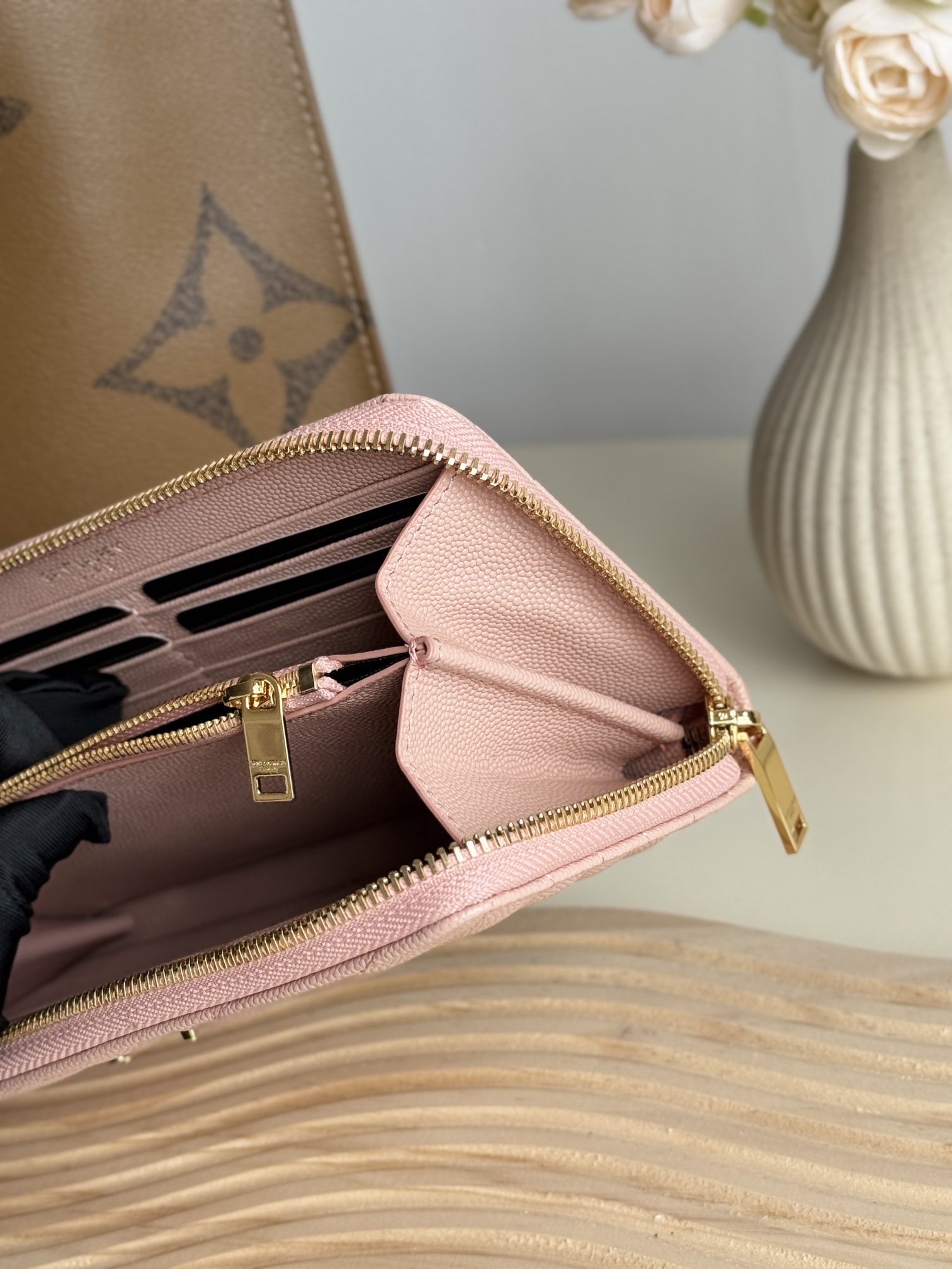Saint Laurent Monogramme leather Wallet -Pink Wallet