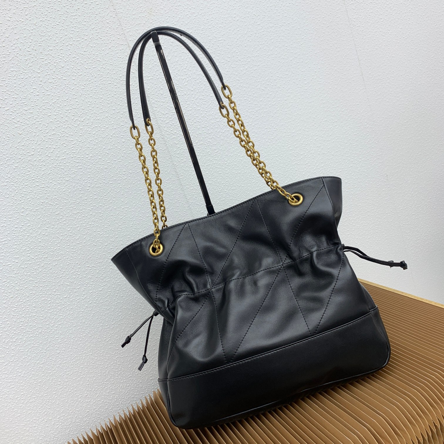 Saint Laurent JAMIE 4.3 Medium Pochon Calfskin chain bag
