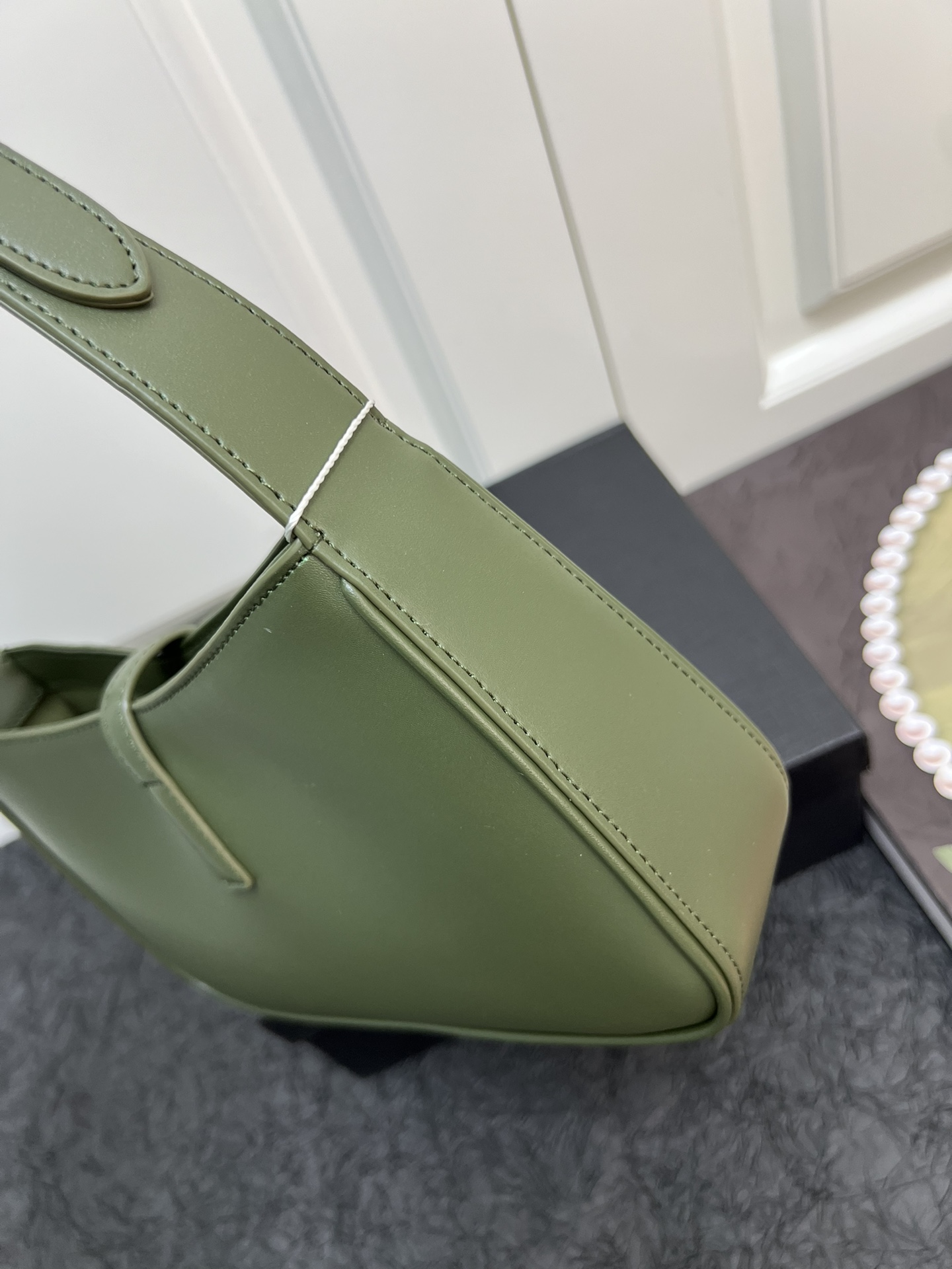 Saint Laurent YSL Le 5 à 7 hobo bag - Green Bag