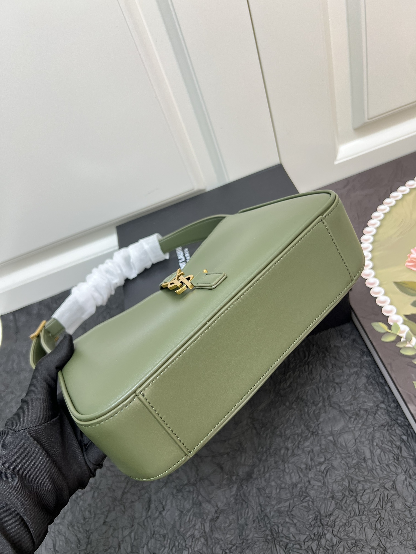 Saint Laurent YSL Le 5 à 7 hobo bag - Green Bag