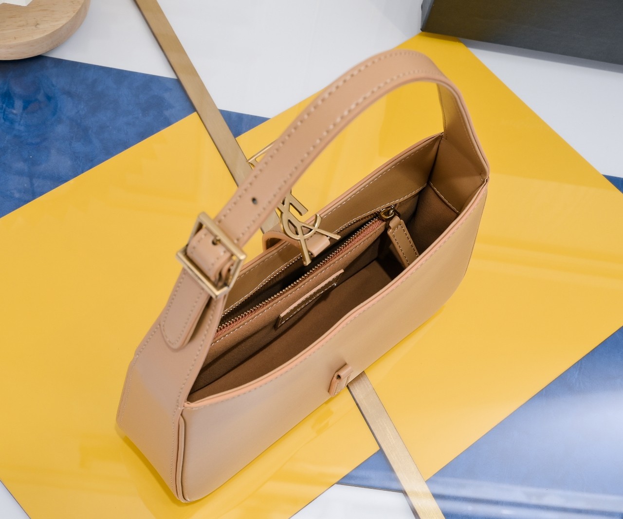 SAINT LAURENT YSL Le 5 à 7 Hobo Bag Leather-Beige - Bag