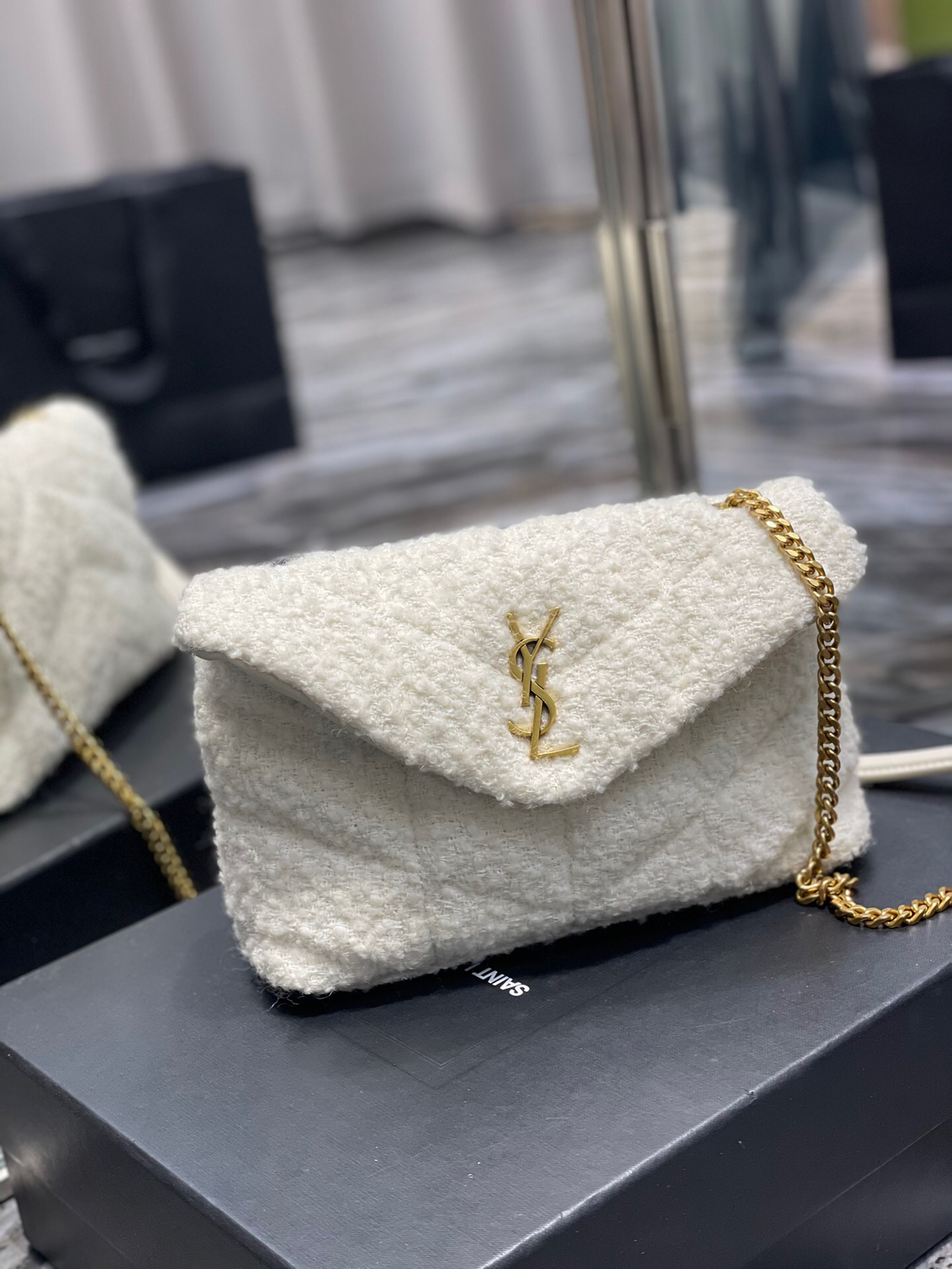 SAINT LAURENT Loulou Puffer small shoulder bag white - Bag