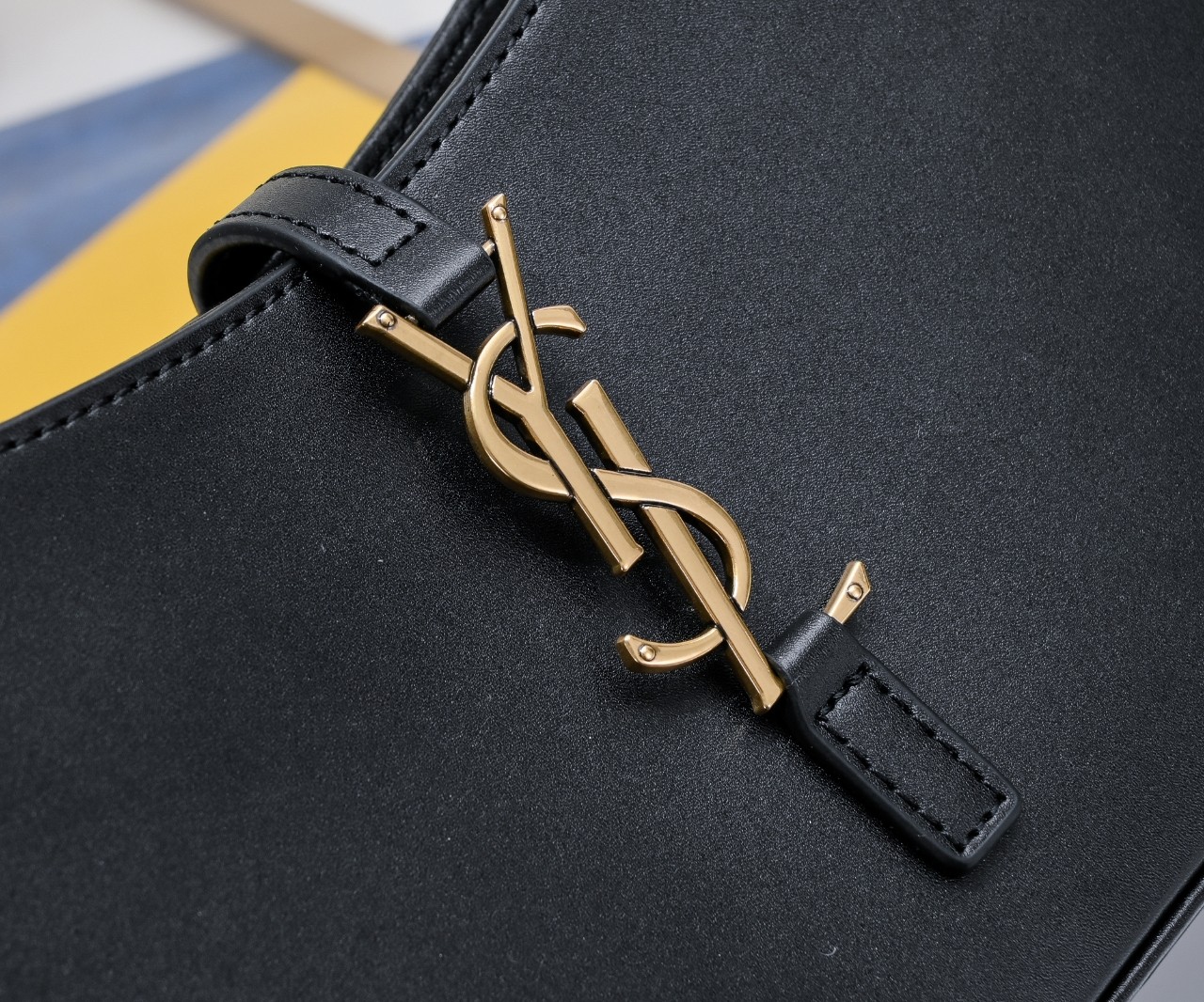 SAINT LAURENT YSL Le 5 à 7 Hobo Bag Leather-Black - Bag